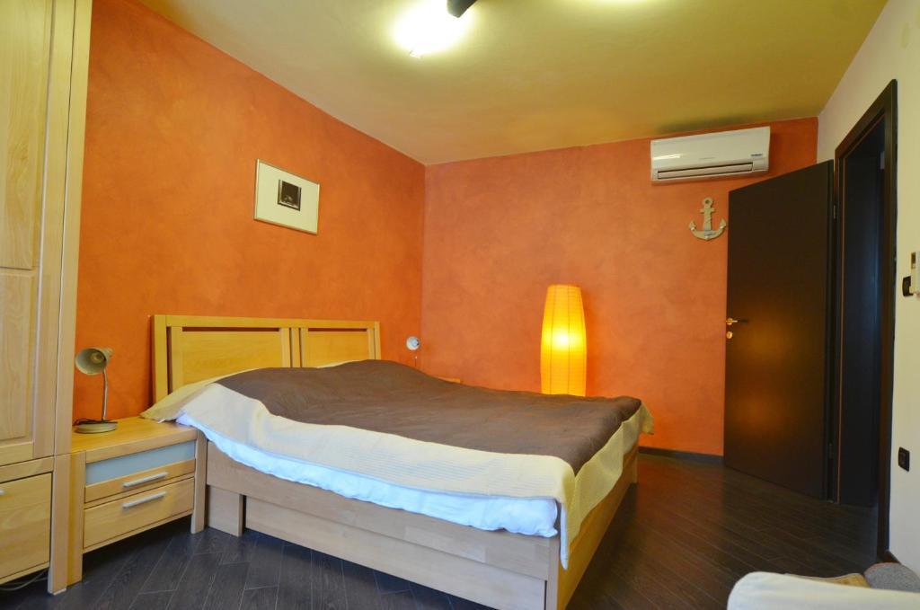 Apartments Ana City โรวีน ห้อง รูปภาพ